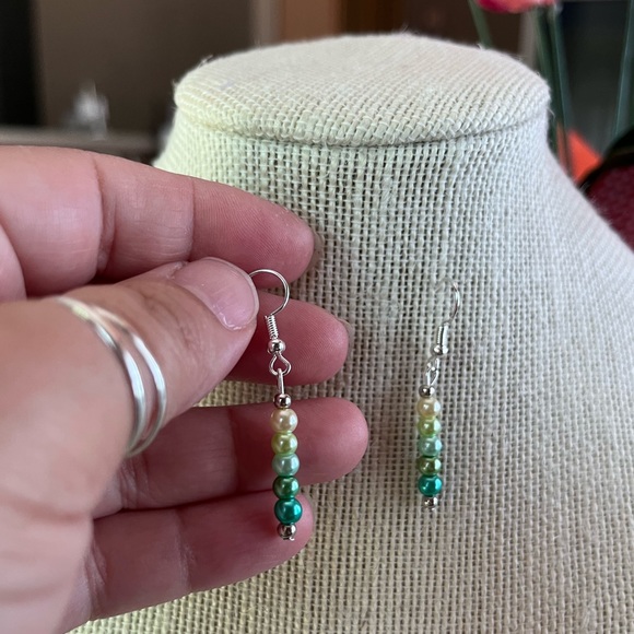 💚Handmade Earrings 💚 - Picture 2 of 7